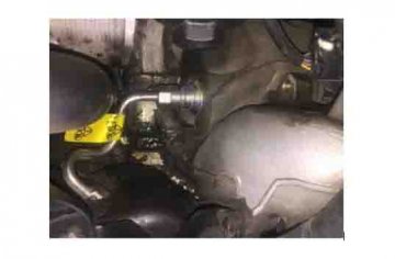 汽车维修教学设备：发动机漏油的原因?